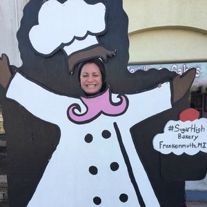 Meet your Posher, Laura